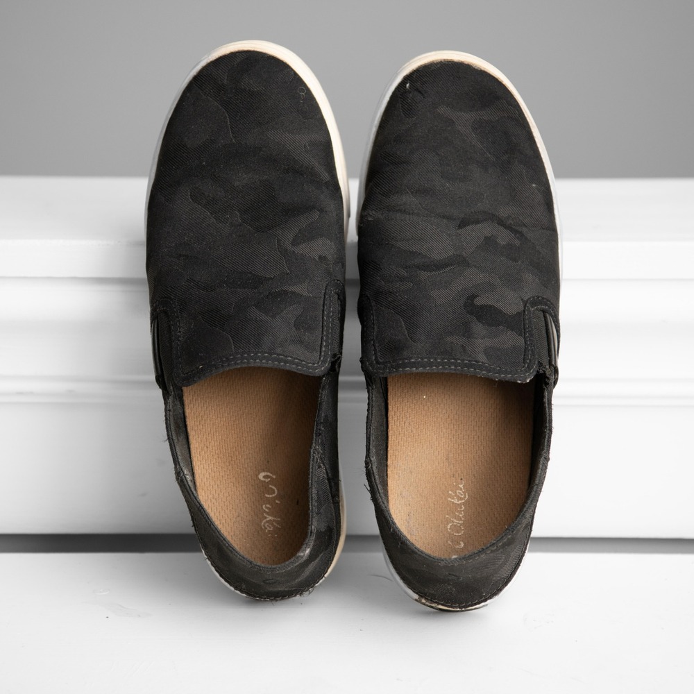 Olukai‎ Pehuea Black Camo Slip On Sneakers Womens GorpCore Island Style Shoes